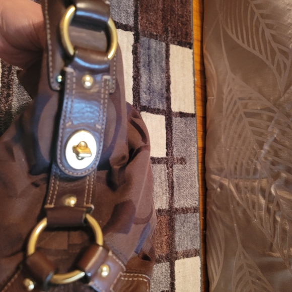Chocolate coach signature hobo - Picture 3 of 11